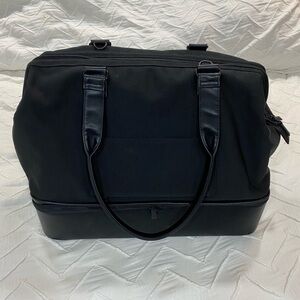 BEIS The Weekender in Black